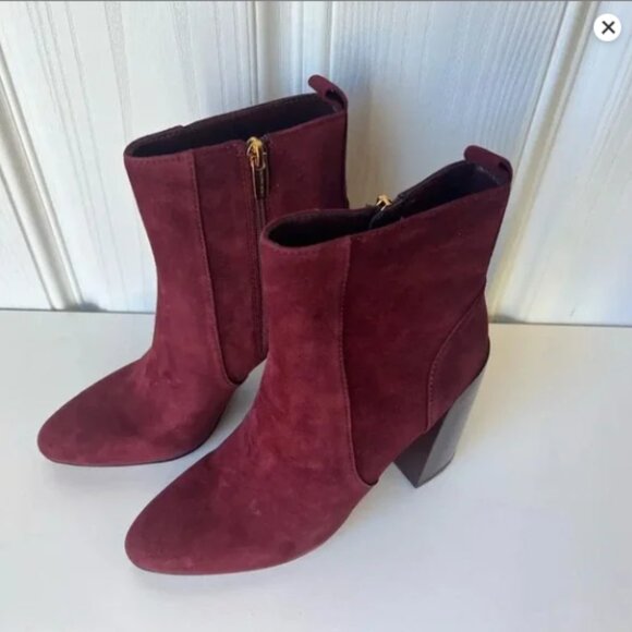 NWT Vince Camuto Burgundy Suede Block Heel Booties – Enverna Size 6.5 - Picture 2 of 7